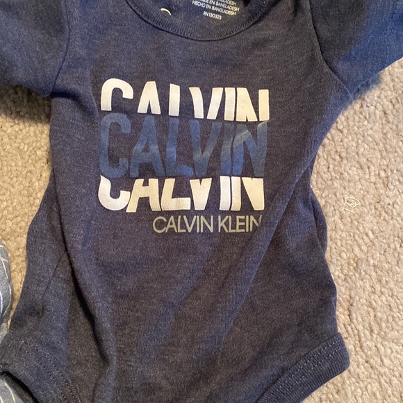 Calvin Klein Set 0-3 months - Picture 4 of 6